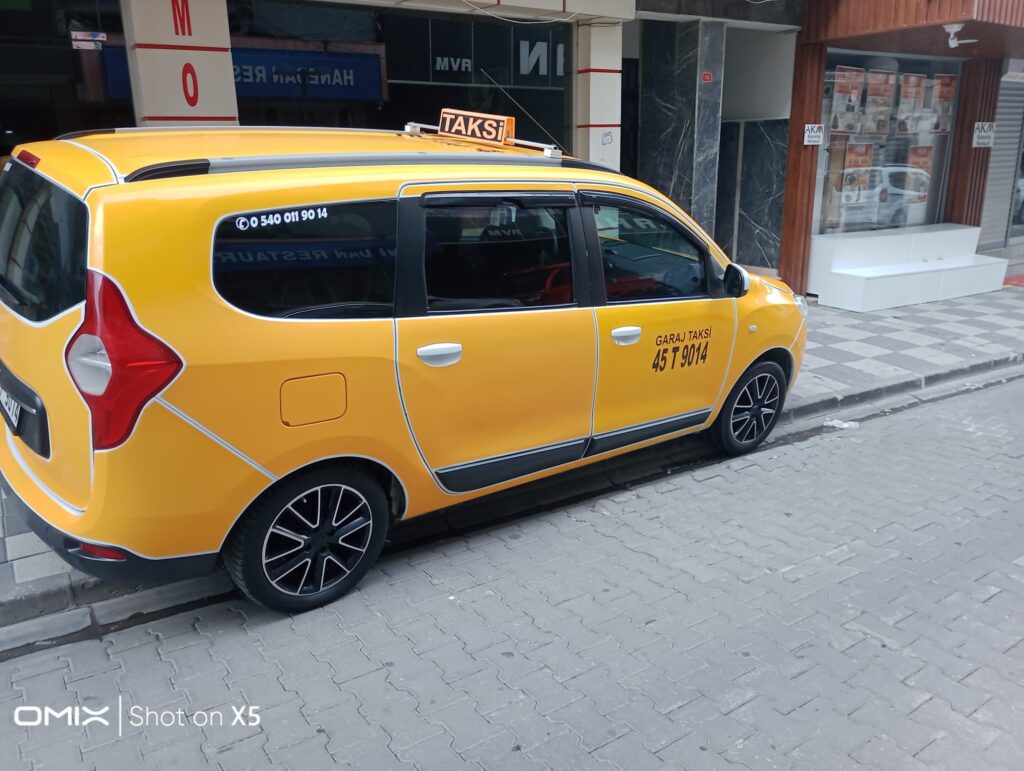 Gezen Taksi ile Manisa Soma’da 7/24 hızlı ve güvenilir taksi hizmeti. Soma şehir içi ulaşım, havalimanı transferi ve şehirler arası taksi için hemen arayın: +90 540 011 90 14.